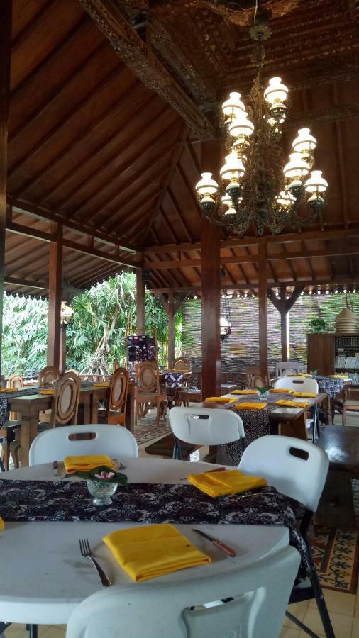 Ndalem Nitihardjan Hotel Magelang Exterior foto